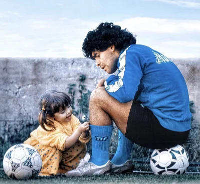 মারাদোনার প্রতি ভালোবাসা