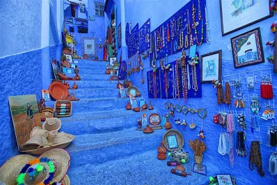 640px-Shopping-chefchaouen-morocco-f9607d8eac98