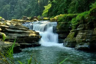 নাফাখুম ঝরনা